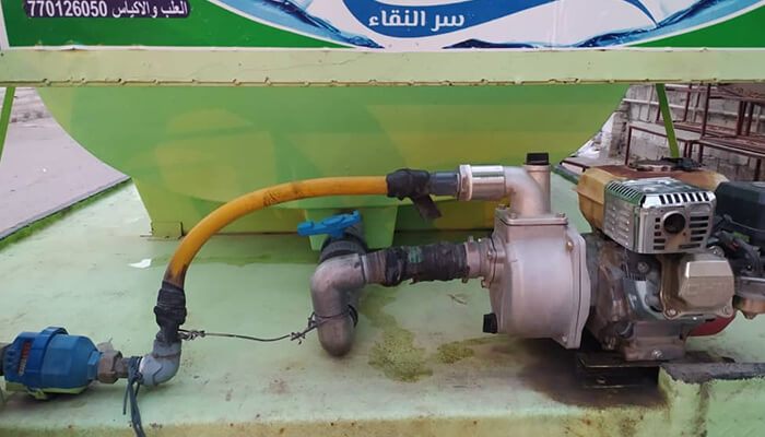 Cliente de Yemen visitó nuestra fábrica de medidores de agua