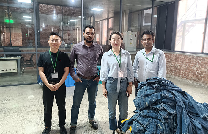 Visitó a nuestro cliente de fábrica de prendas de vestir en Bangladesh
